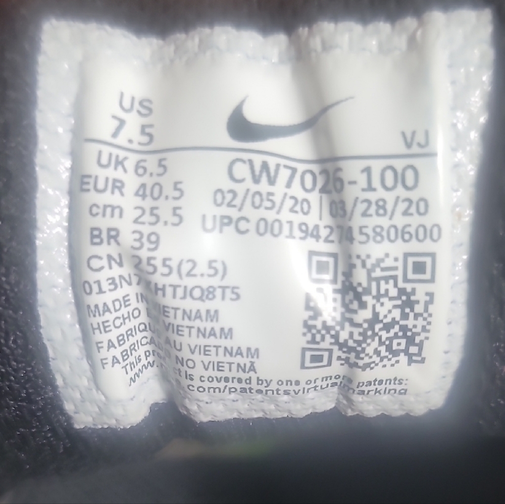 Nike Athletic Shoes - Picture 3 of 3